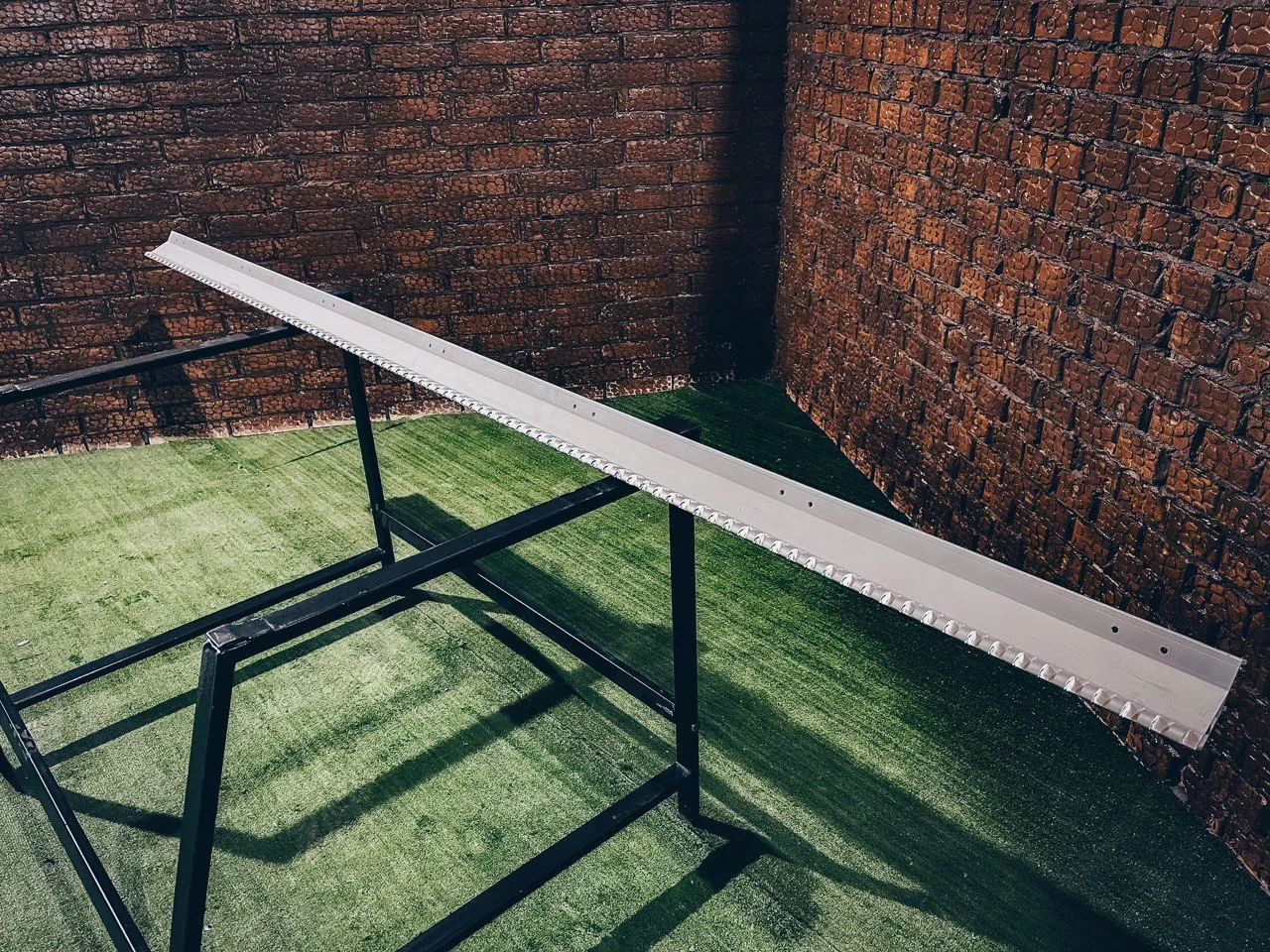 Планка нижняя прижимная для станка MAX-20 3.2 м (базовая)